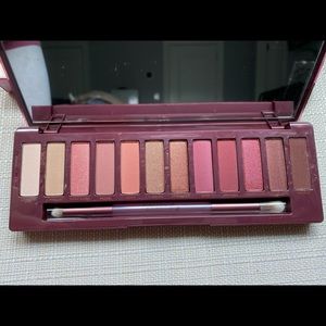 Urban Decay naked cherry pallet, brand new